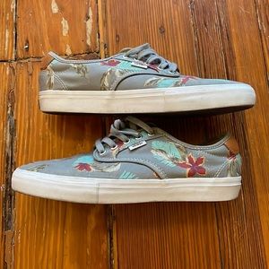 Vans Chima mens size 9